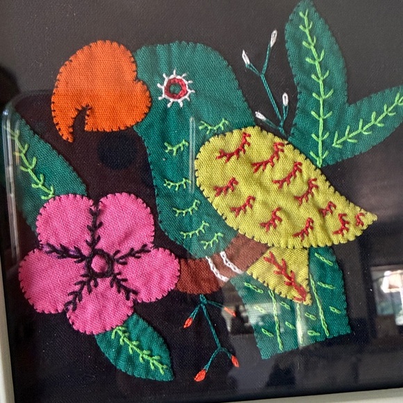 Framed Tropical Bird Kuna Folk Art Textile Molita Embroidery - Picture 2 of 5